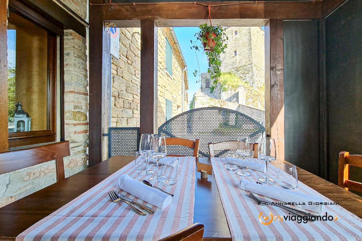 Frontone Locanda Del Castello المظهر الخارجي الصورة