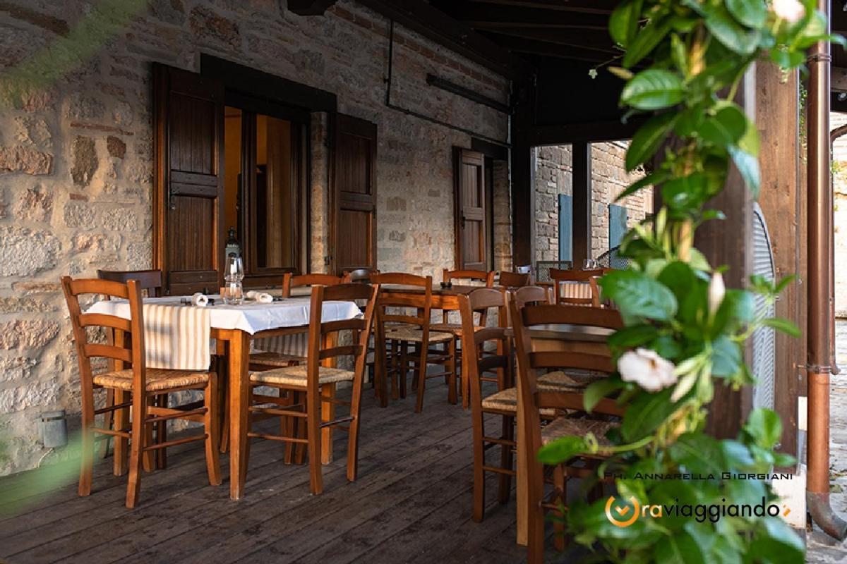 Frontone Locanda Del Castello المظهر الخارجي الصورة