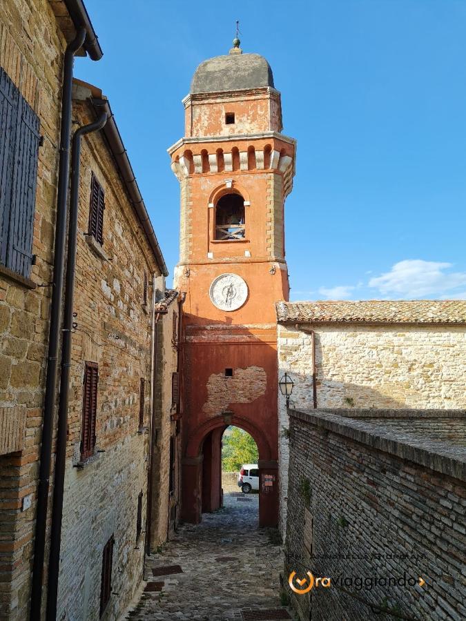 Frontone Locanda Del Castello المظهر الخارجي الصورة